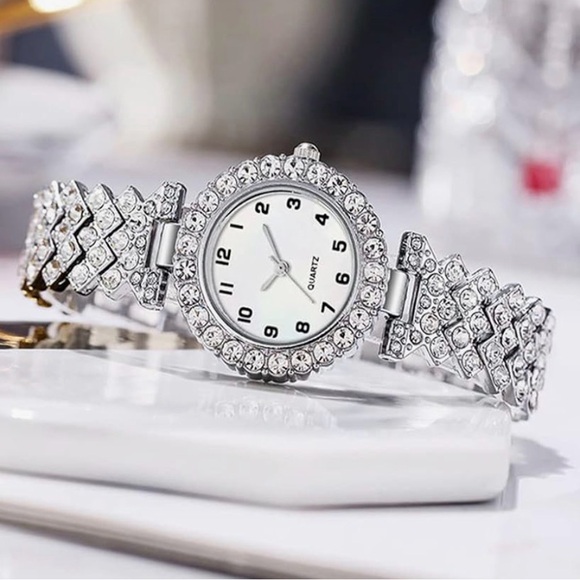 2 piece set: Elegant Silver Style Women's Watch and Bracelet Set #55 - Picture 2 of 7